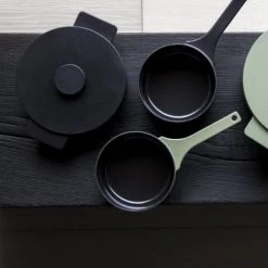 Serax Cocottes Cocotte Surface Fonte Noire D12cm 0,5L -Accessoires de cuisson Soldes cocotte surface fonte noire d12cm 0 5l 2