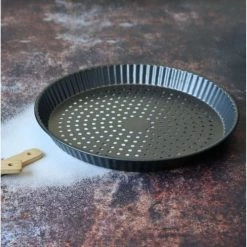 Menastyl Plats à Four Moule à Tarte Perforé En Acier Carbone 32 Cm -Accessoires de cuisson Soldes moule a tarte perfore en acier carbone 32 cm 3