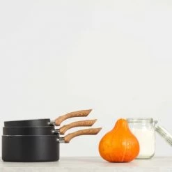 Livoo Set 3 Casseroles Aspect Pierre Et Bois En Aluminium Noir -Accessoires de cuisson Soldes set 3 casseroles aspect pierre et bois en aluminium noir 2